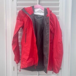 Patagonia Women’s Waterproof Rain Jacket XS Salmon Hooded Shell